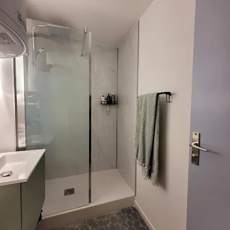 La Mouette Rose شقة